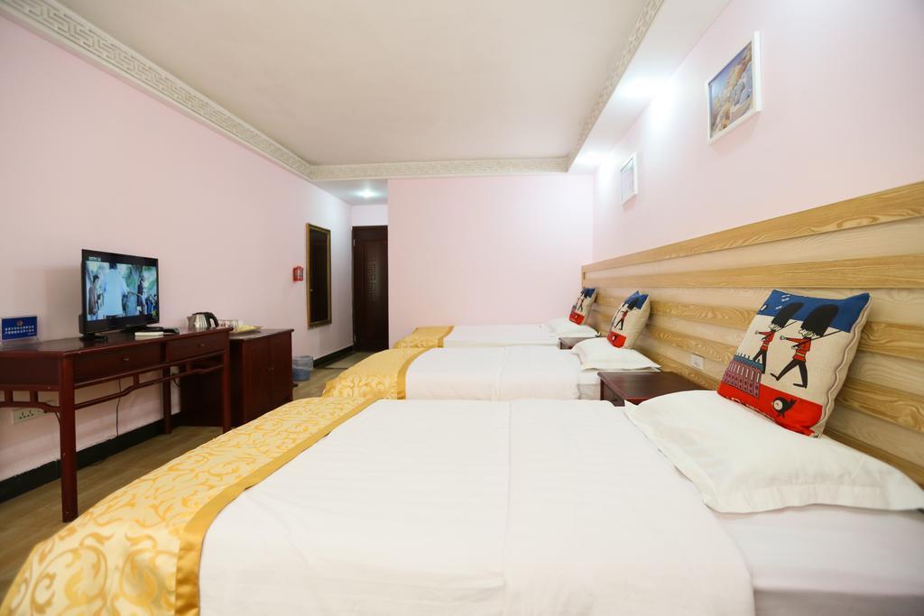 יאנג שואו Fawlty Towers Hotel מראה חיצוני תמונה